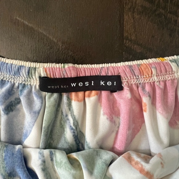 Chico’s women’s floral top - Picture 2 of 2